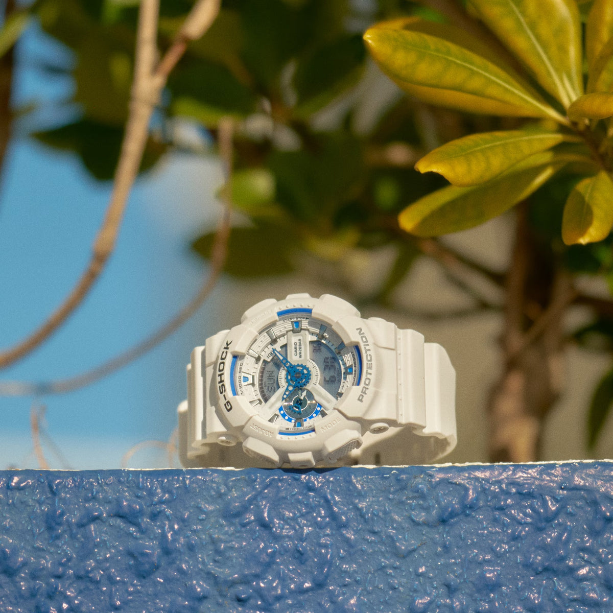 Casio G-Shock GA-110HDS-7A Herrenuhr Weiß Blau