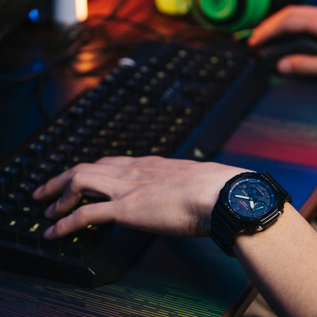 Casio G-Shock GA-2100RGB-1A Herrenuhr Schwarz