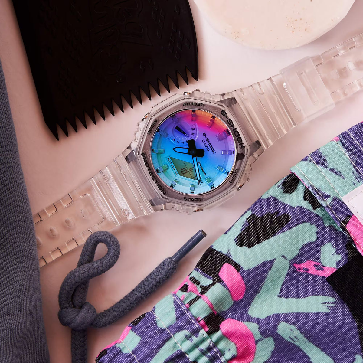 Casio G-Shock GA-2100SRS-7A Herrenuhr Transparent Mehrfarbig