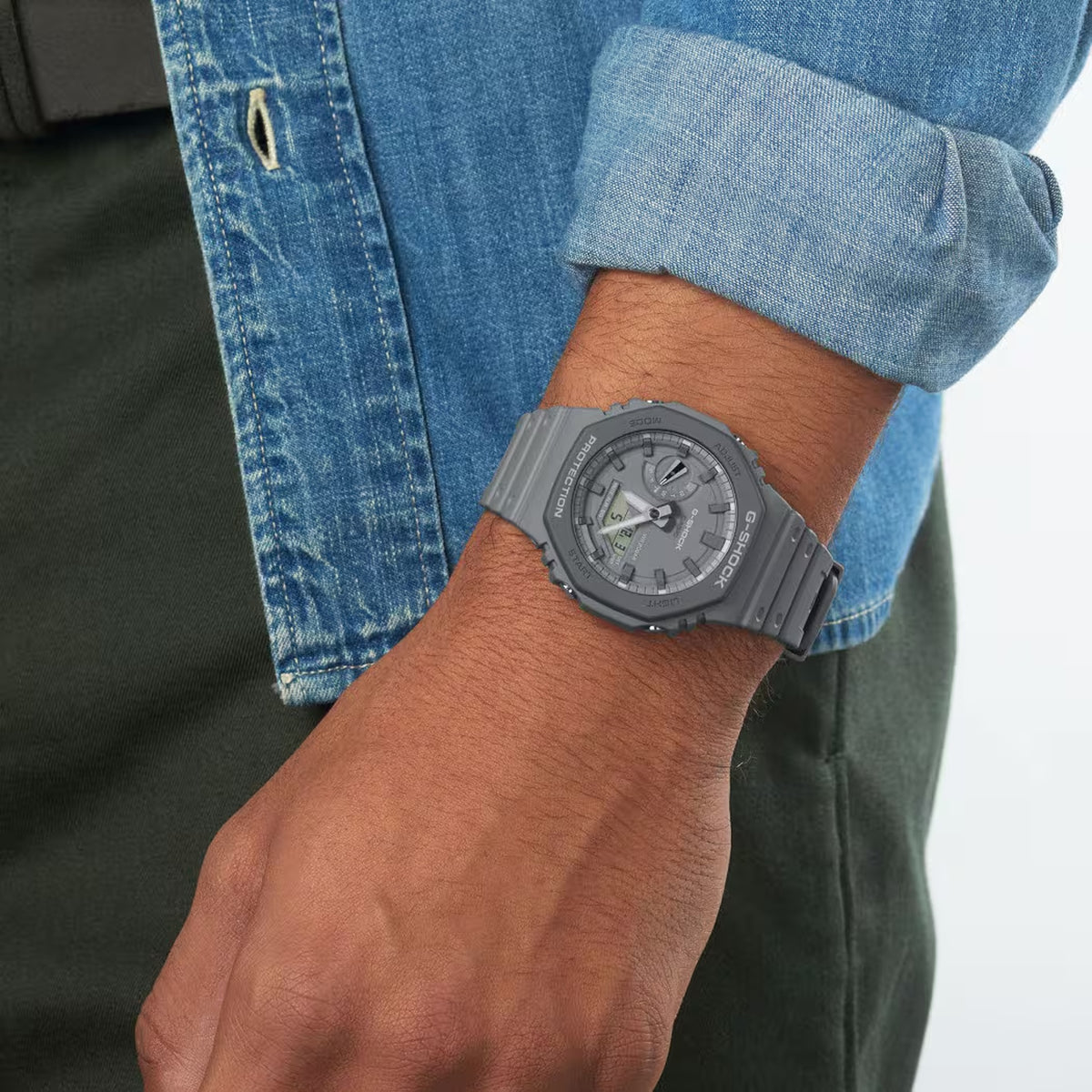 Casio G-Shock GA-2110ET-8A Herrenuhr Grau
