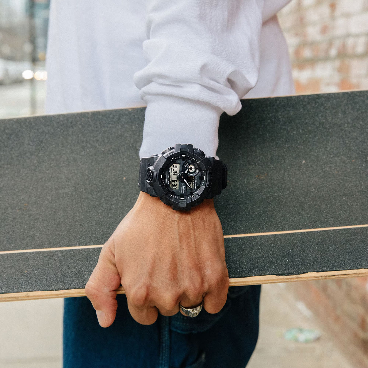 Casio G-Shock GA-700BEG-1A Herrenuhr Schwarz Grün