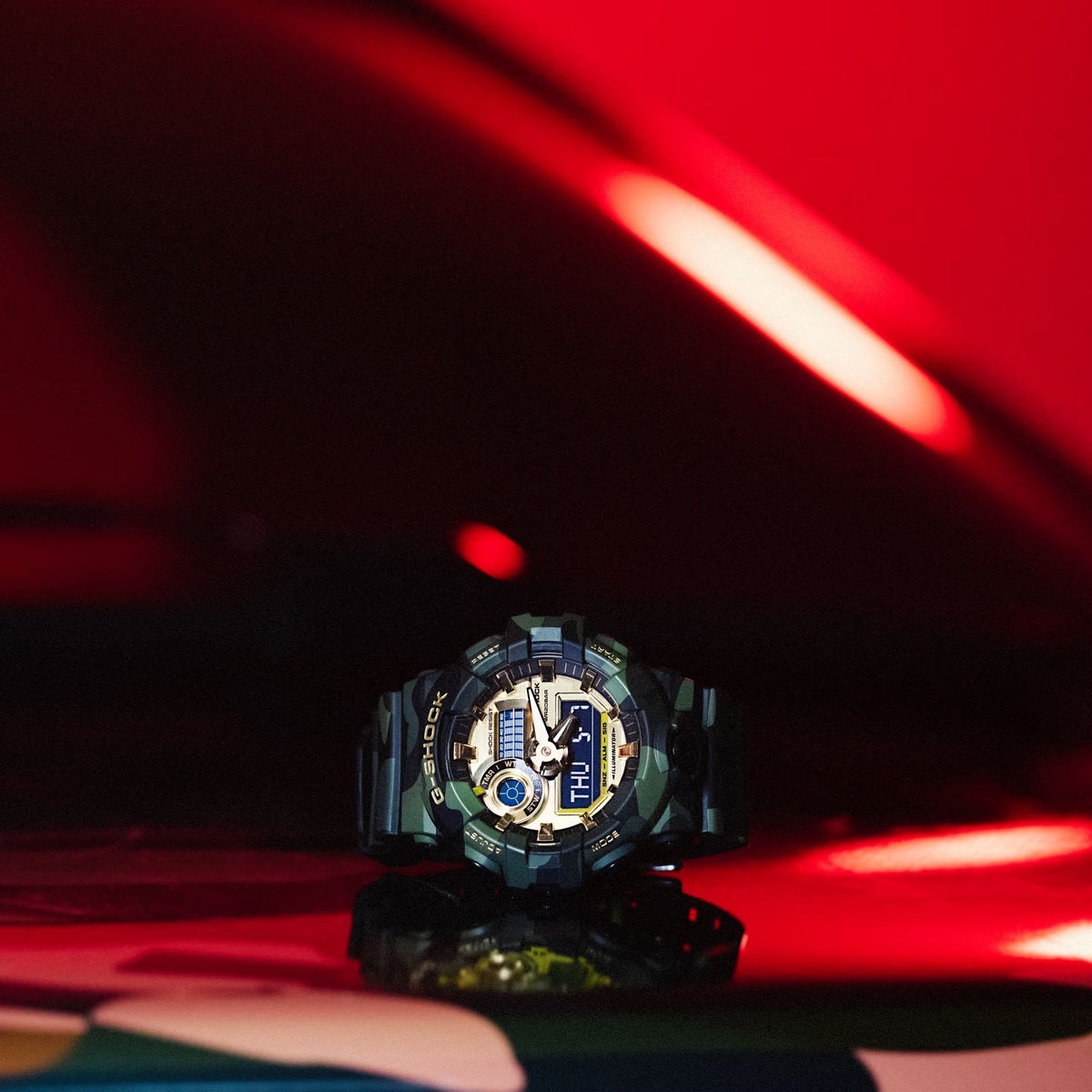 Casio G-Shock GA-700CMG-3A Herrenuhr Camouflage Gold