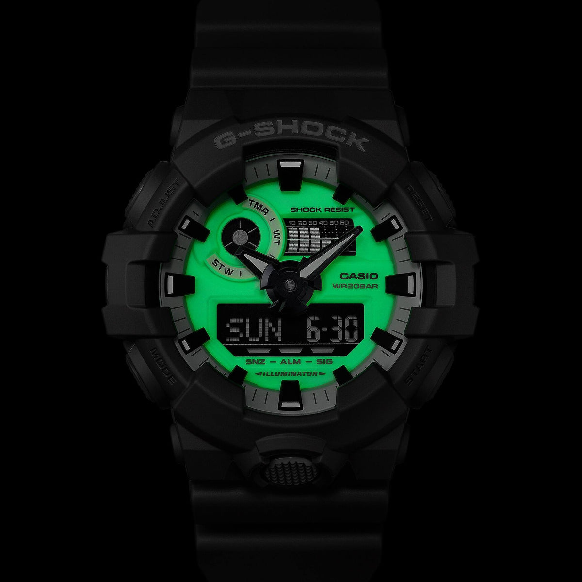 Casio G-Shock GA-700HD-8A Herrenuhr Grau Weiß