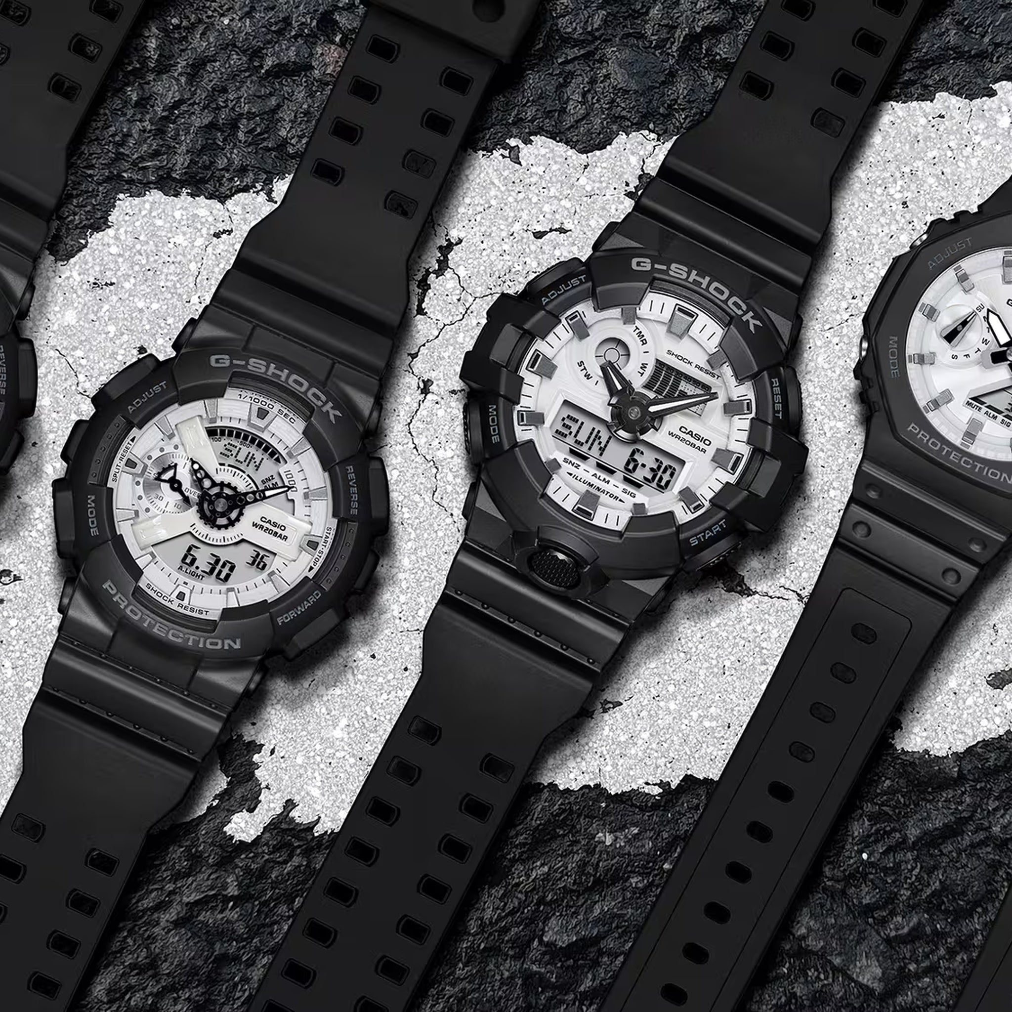 Montre Casio G-Shock GA-700WD-1A Homme Noir Blanc