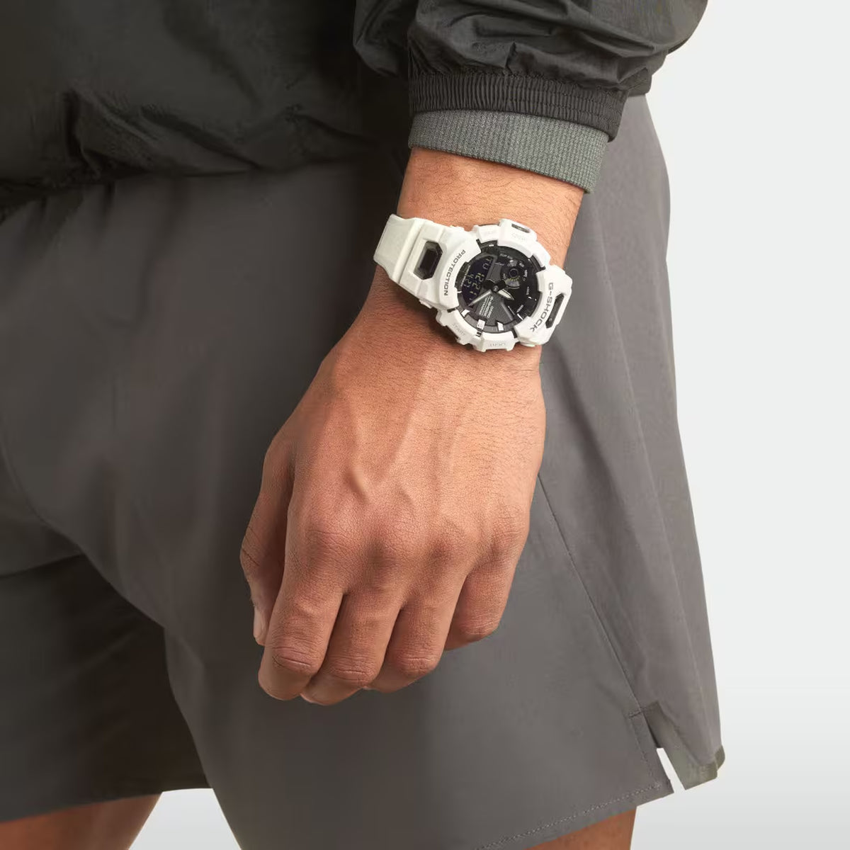 Casio G-Shock G-Squad GBA-900-7A Bluetooth Analog/Digital-Uhr Weiß