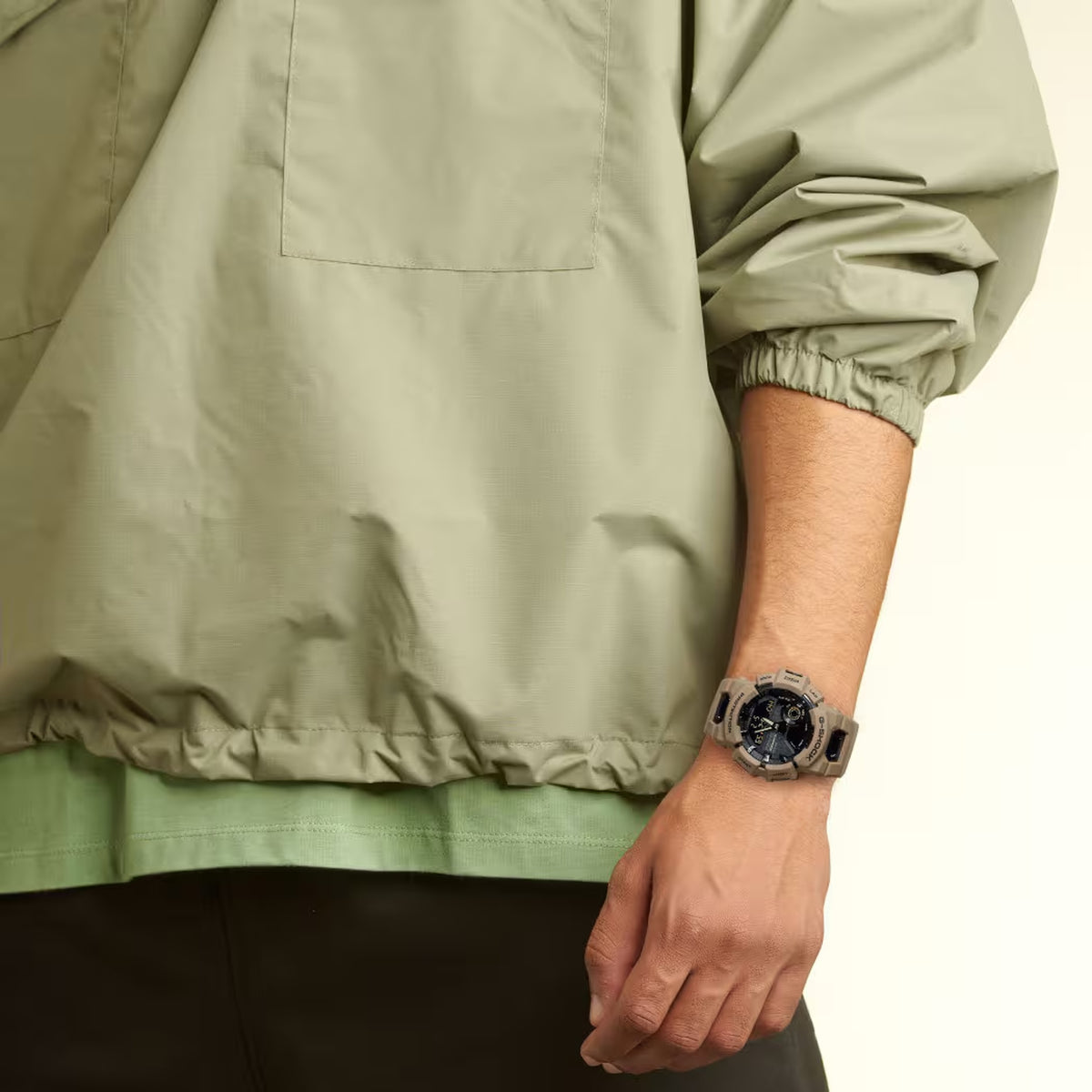 Casio G-Shock GBA-900UU-5A Herrenuhr Beige Schwarz