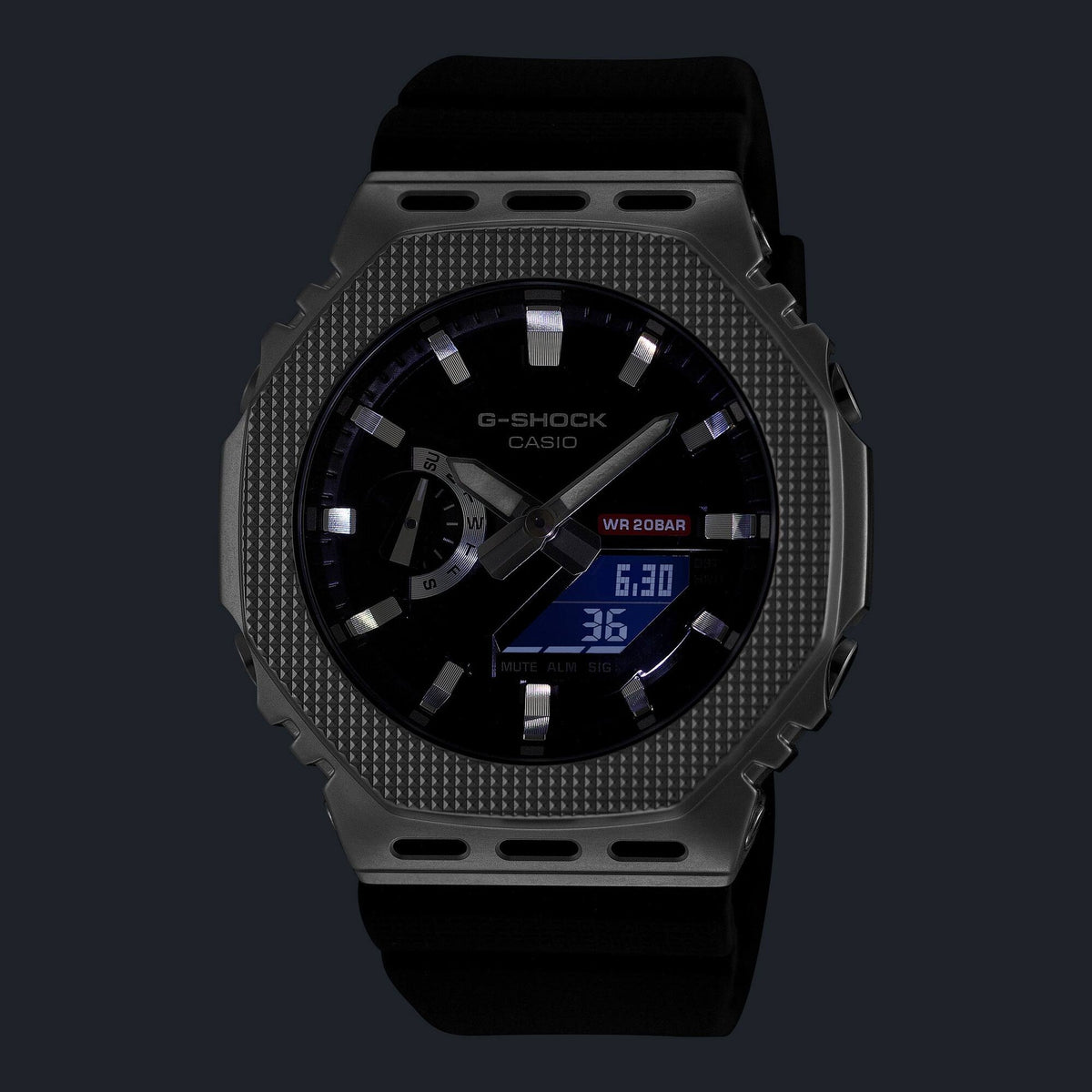 Casio G-Shock GM-2100M-1A Herrenuhr Silber Schwarz