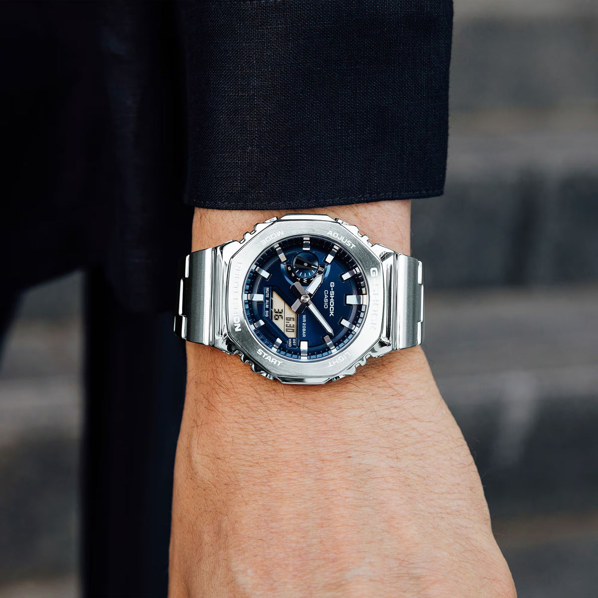 Casio G-Shock GM-2110D-2B Herrenuhr Silber Blau