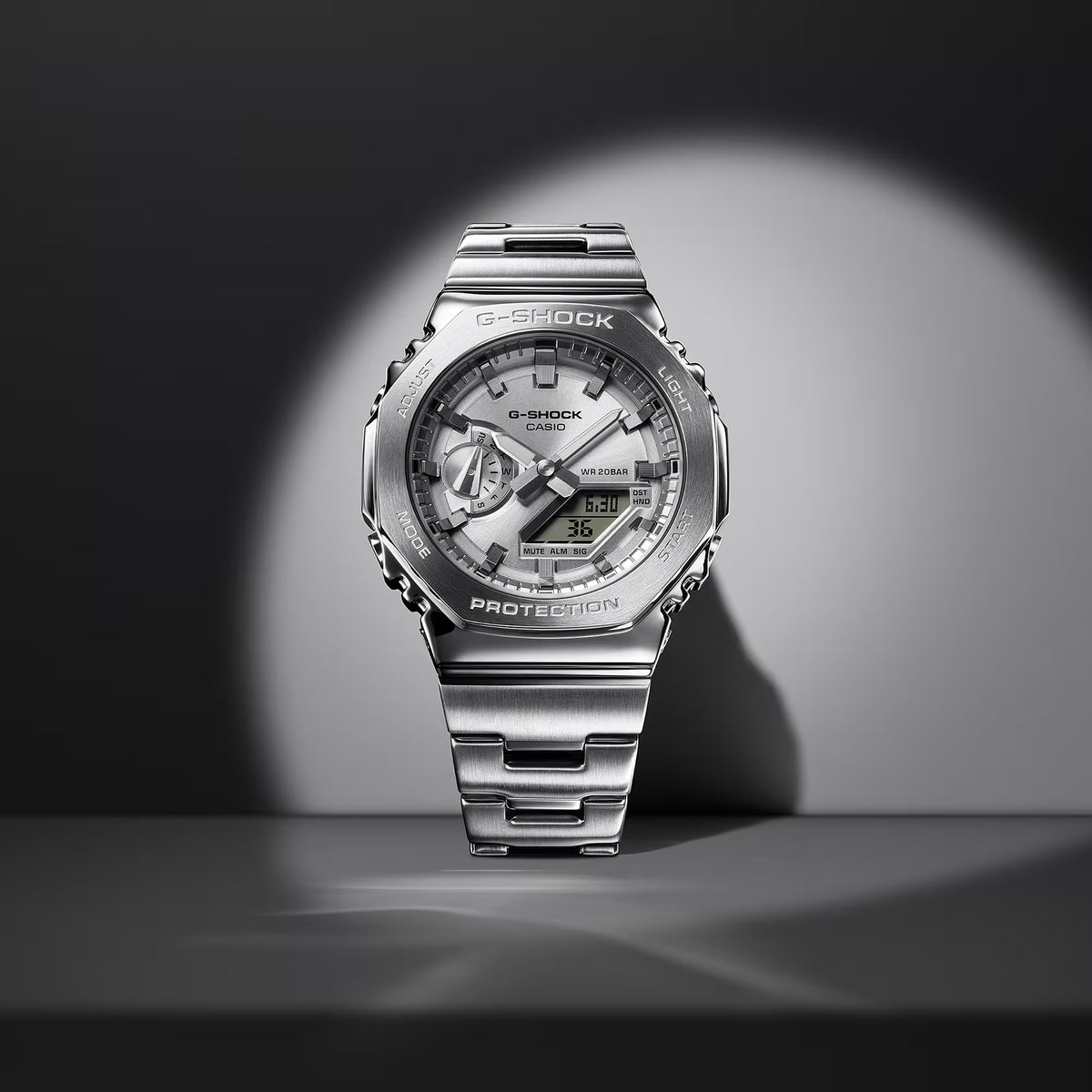 Casio G-Shock GM-2110D-7A Herrenuhr Silber