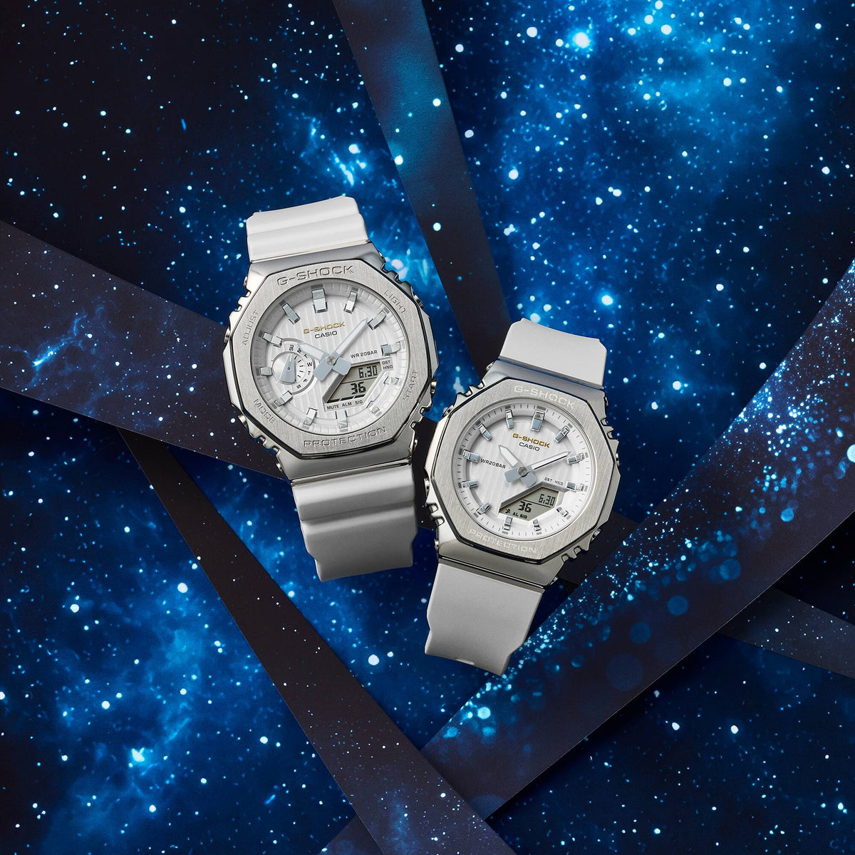 Casio G-Shock GM-2110SH-7A Herrenuhr Silber Weiß