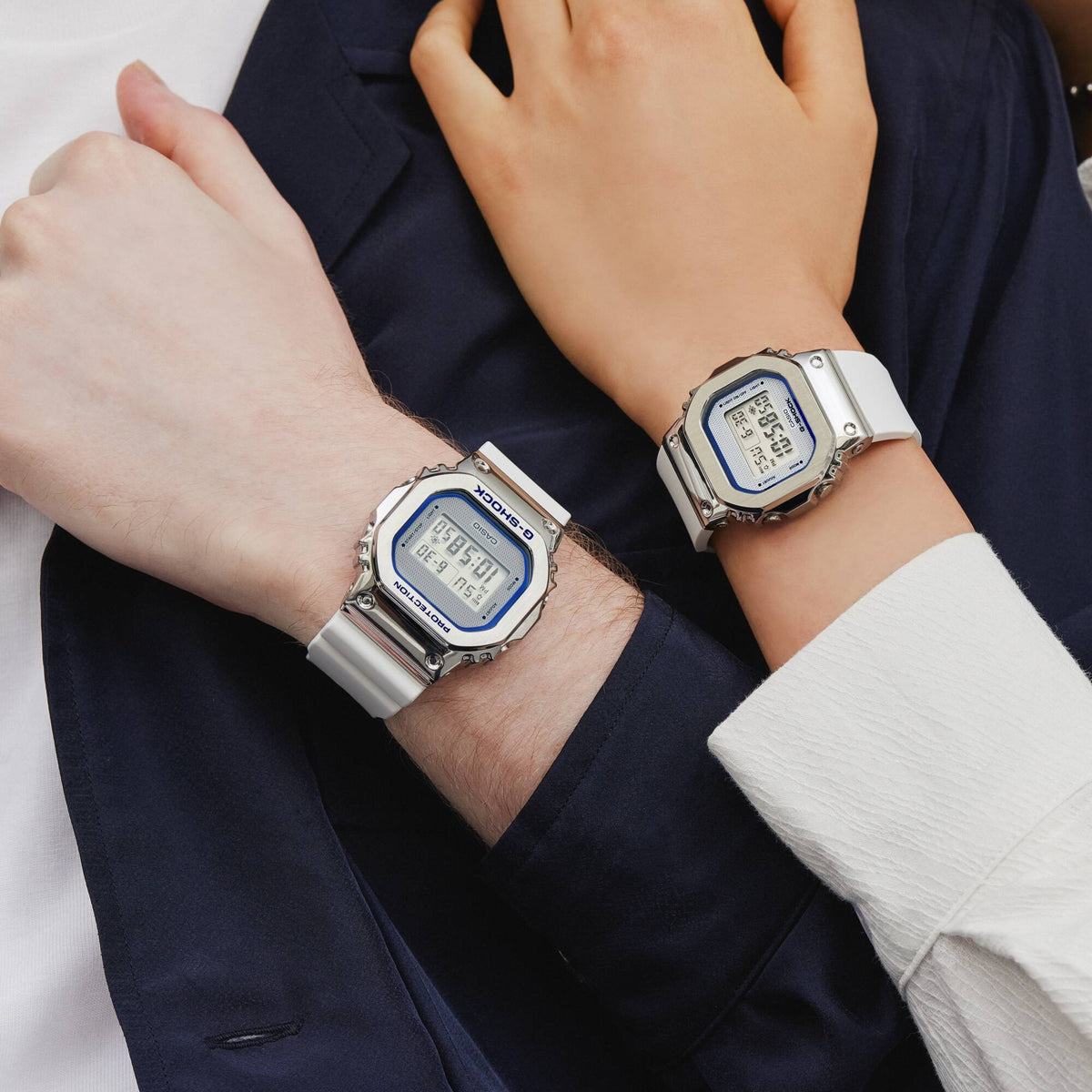 Casio G-Shock GM-5600LC-7 Herrenuhr Silber Weiß