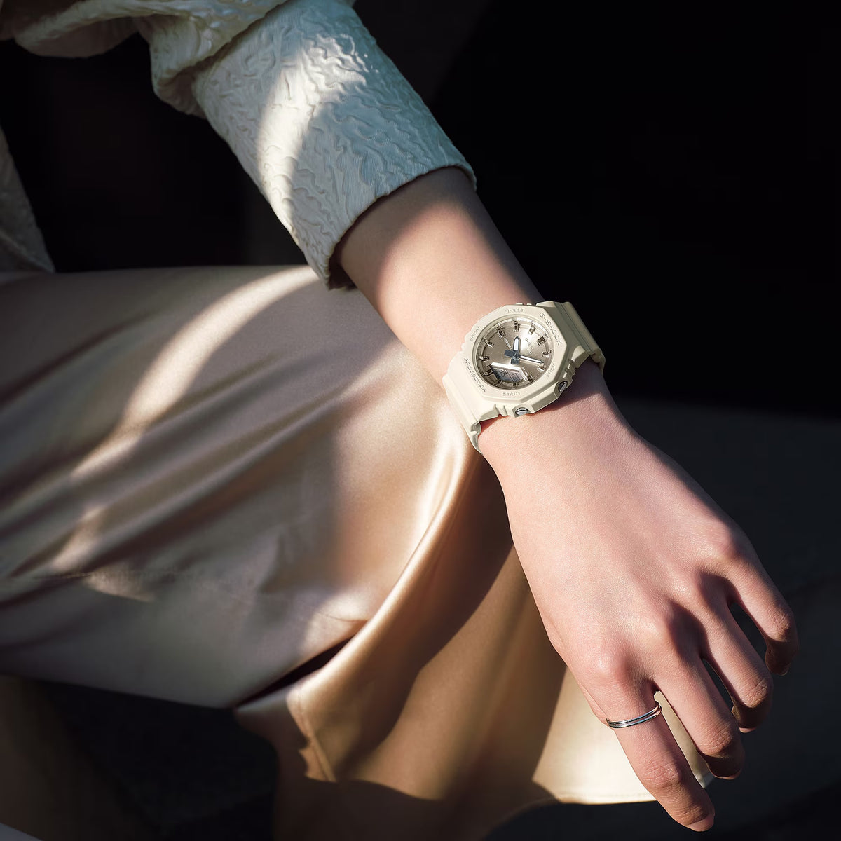 Casio G-Shock GMA-P2100ST-7A Damen Uhr Weiß