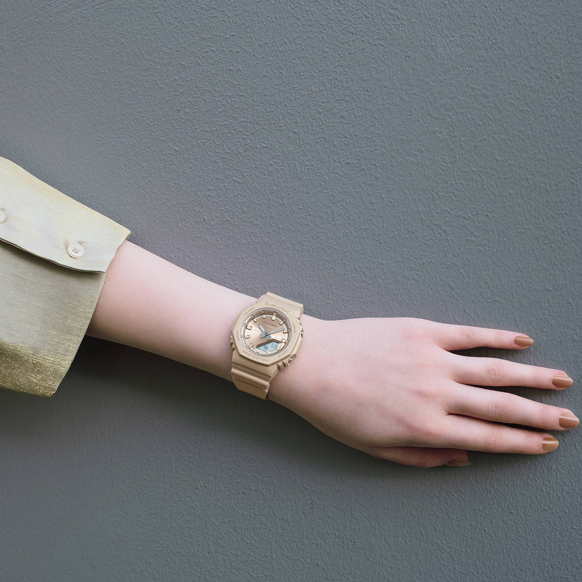 Casio G-Shock GMA-P2100ST-9A Damenuhr Beige