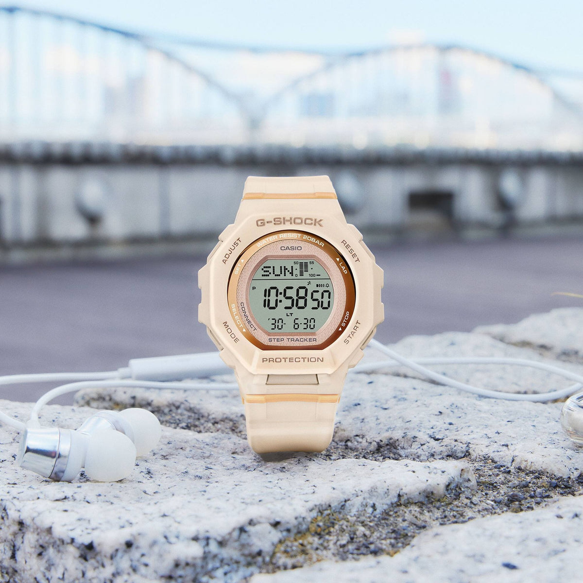 Casio G-Shock GMD-B300-4 Damenuhr Beige