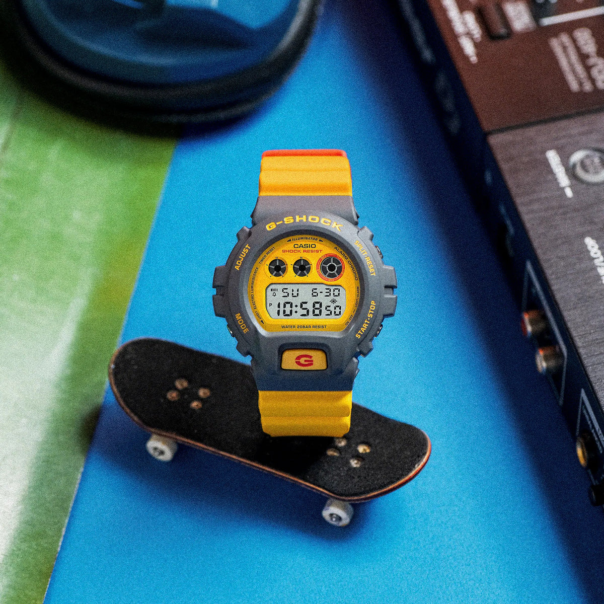 Casio G-Shock GMD-S6900Y-9 Damenuhr Grau Gelb