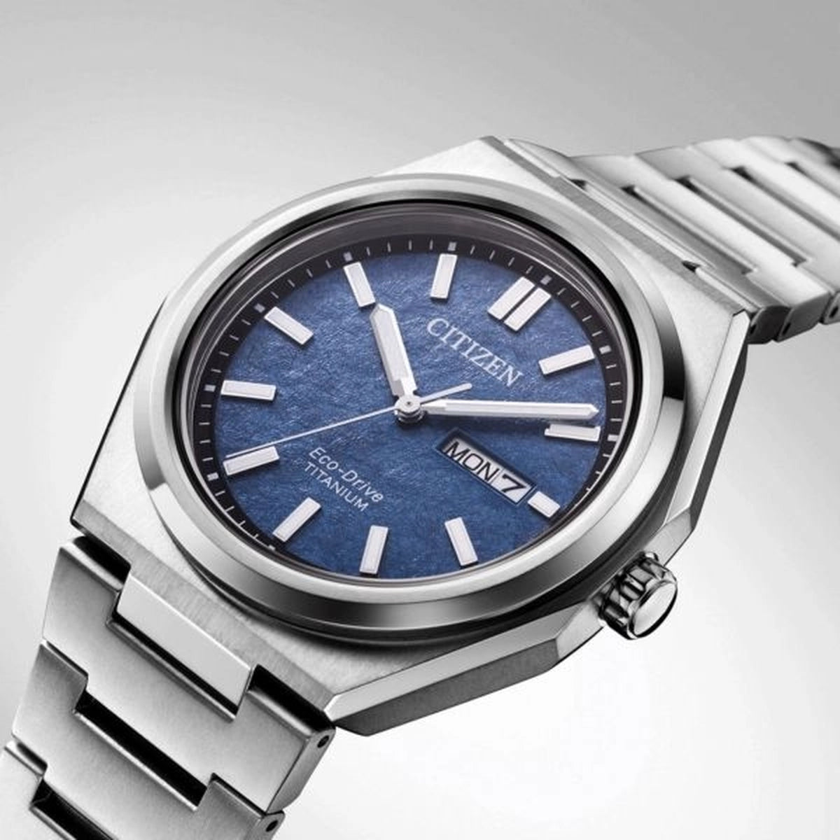 Reloj Citizen Zenshin AW0130-85LE Eco-Drive 39.5mm Super Titanium Azul Hombre