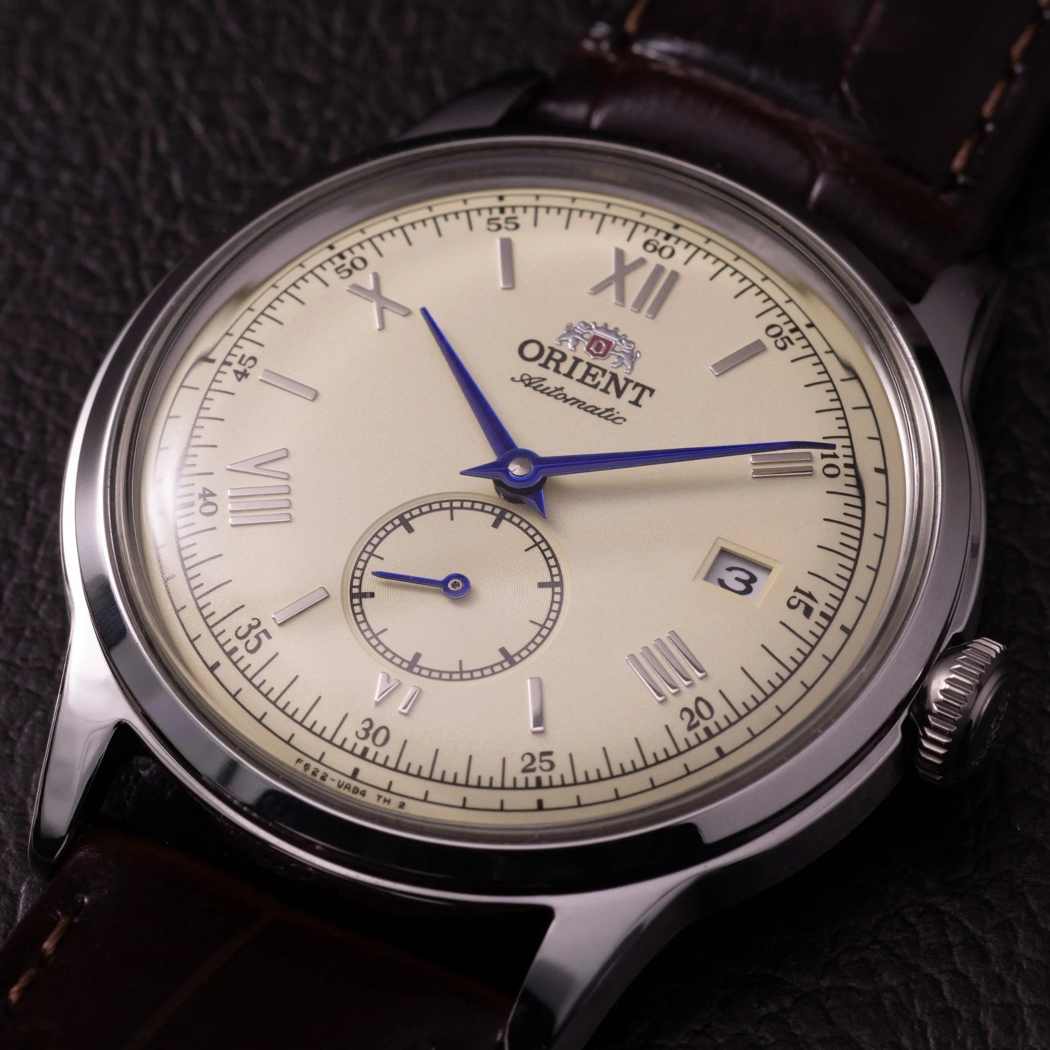 Montre Orient Bambino RA-AP0105Y30B Petite seconde Beige Automatique