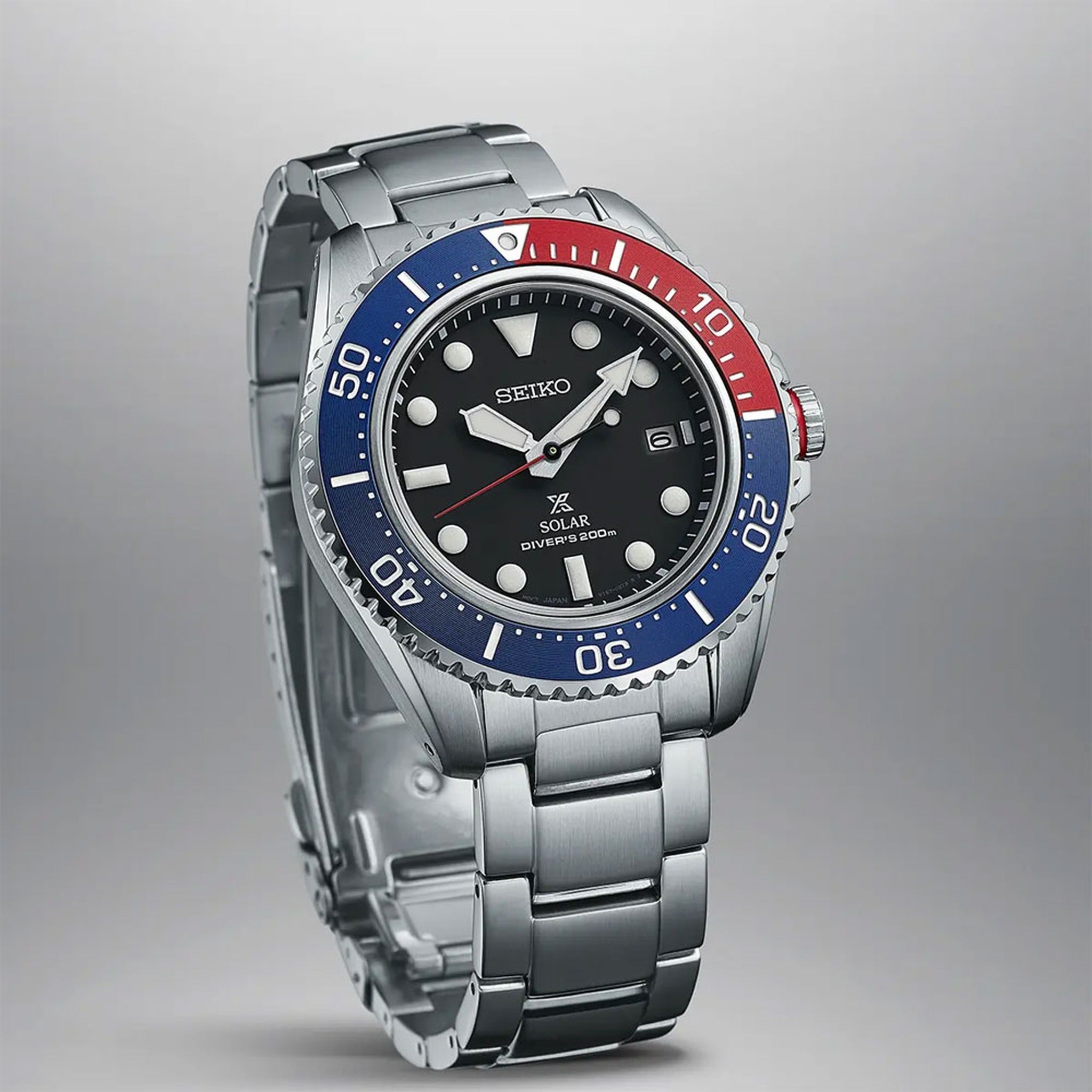 Seiko Men's Prospex Solar Watch SNE591P1 Blue Red