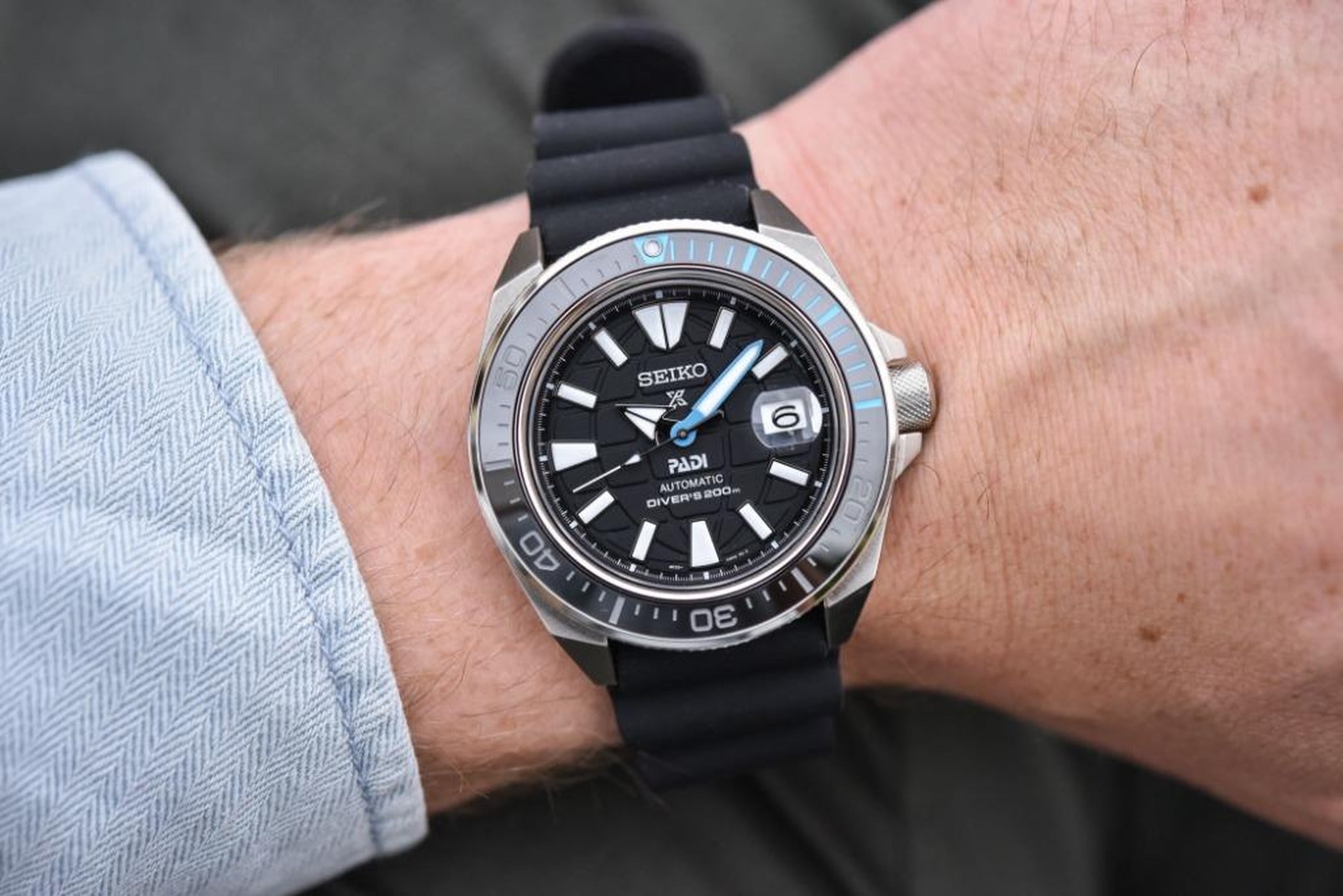 Seiko Prospex PADI Herren-Automatikuhr SRPG21J1 Schwarz Blau King Samurao Edition