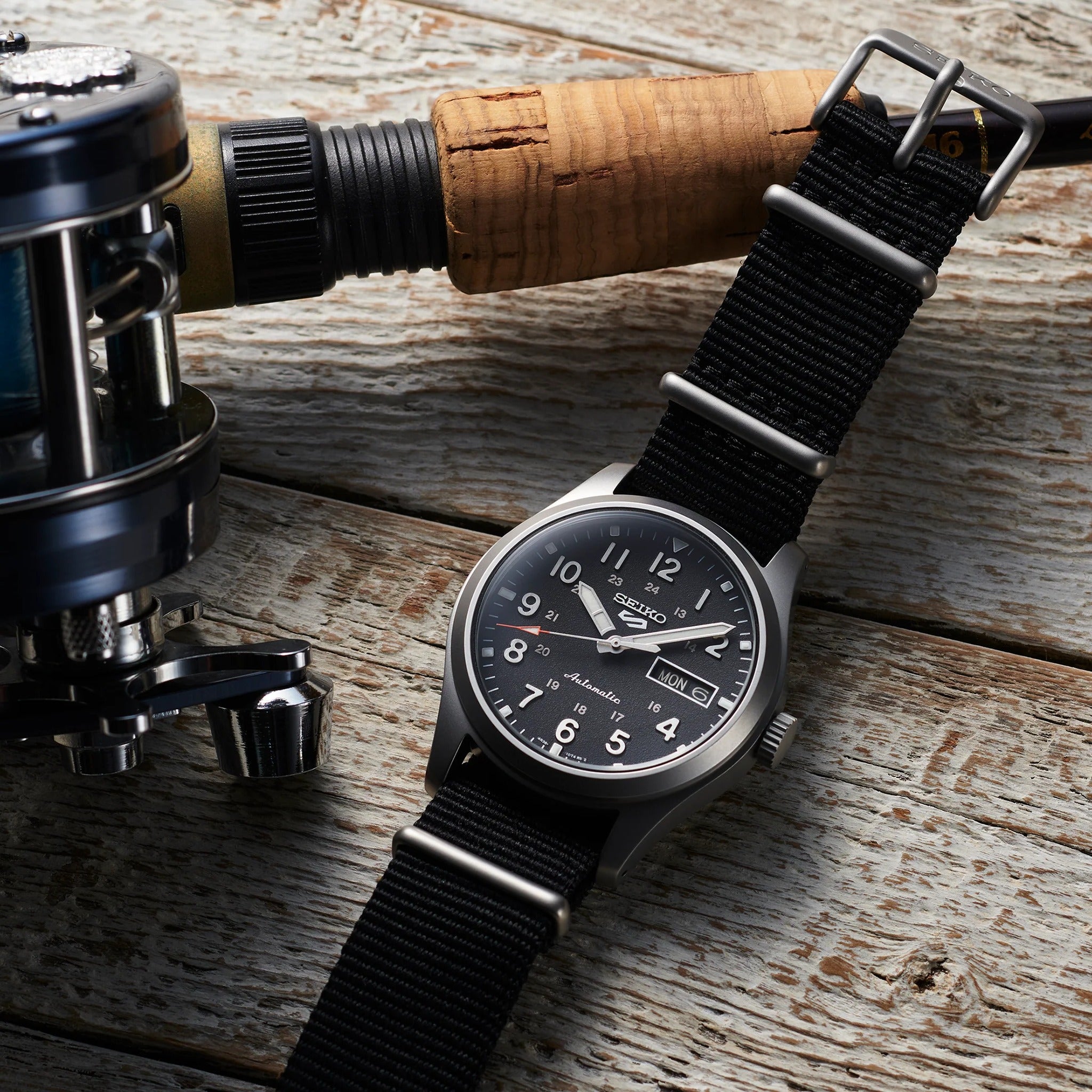 Seiko 5 Sports Herren-Automatikuhr SRPG37K1 Field Sports Schwarzes Nylonarmband