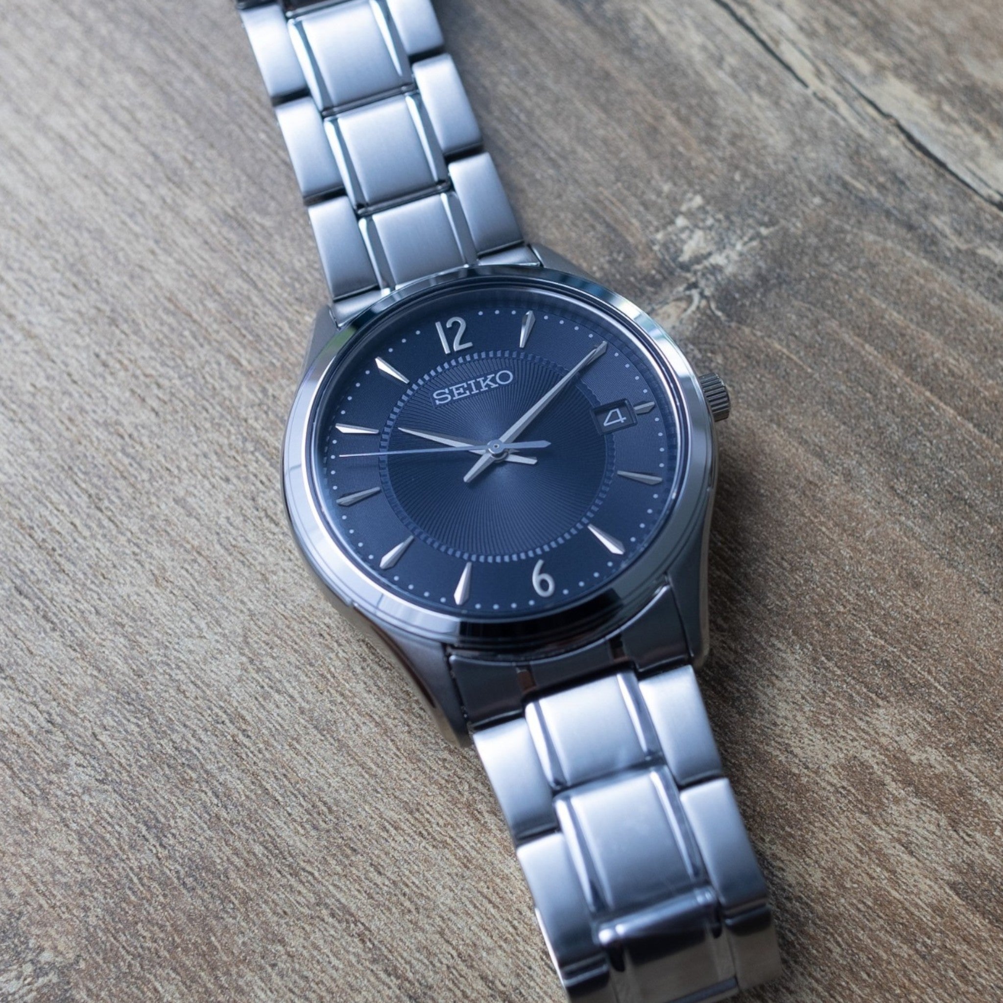 Montre Seiko Classic Homme SUR419P1 Bleu Quartz
