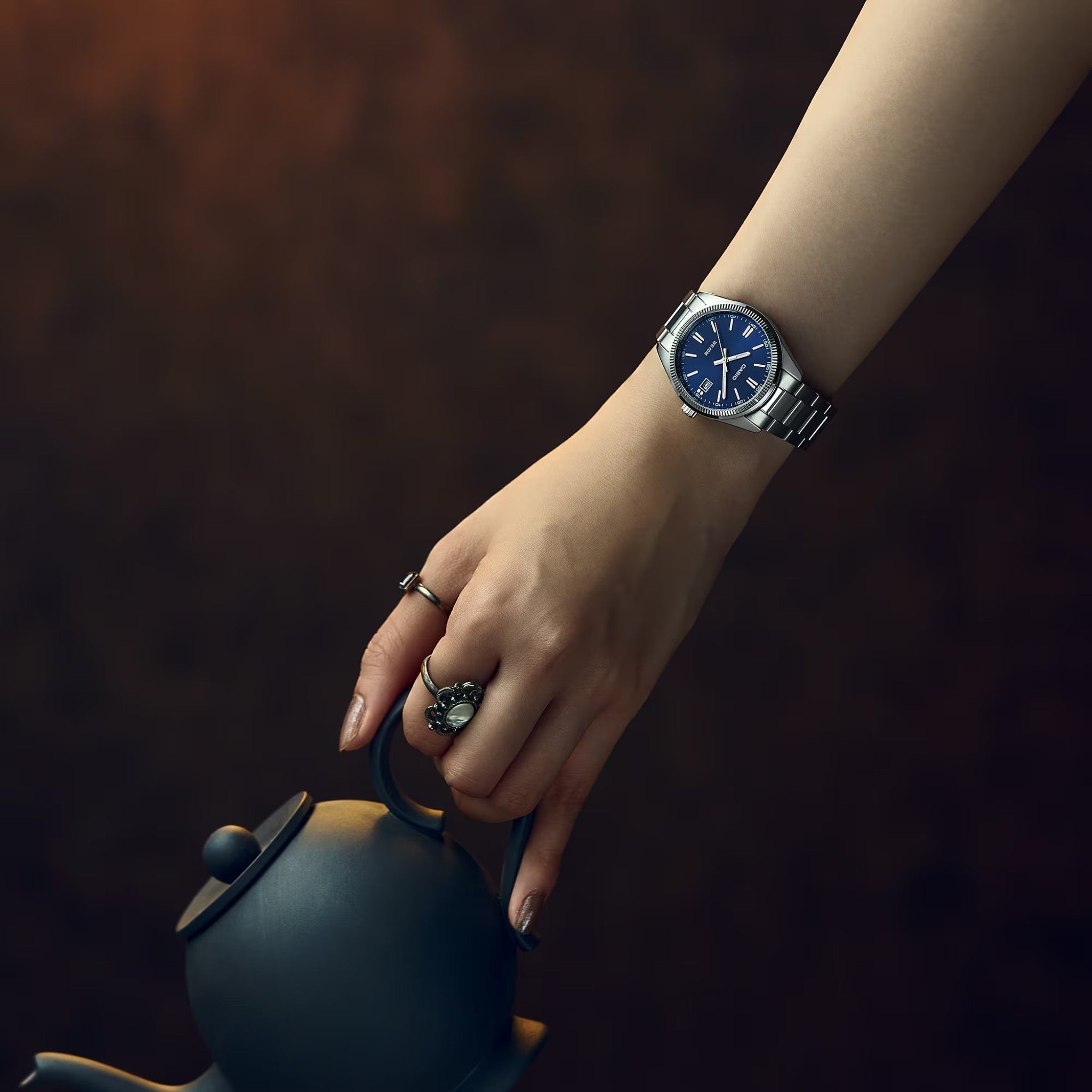 Montre Casio Timeless UTP-1302PD-2A1 Unisexe Bleu